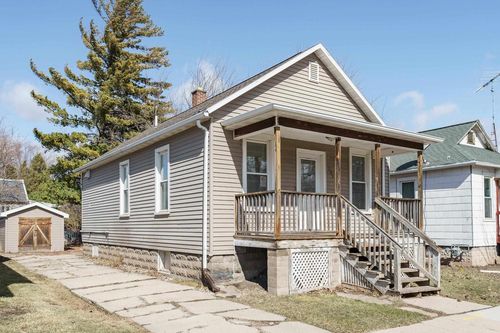 131 W Cotton St, Fond Du Lac, WI, 54935-2213 | Card Image