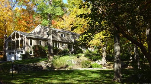 63 Lounsbury Rd, Ridgefield, CT, 06877-4711 | Card Image