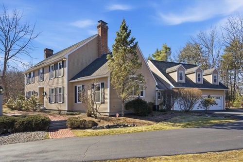 12 Village Woods Dr, Amherst, NH, 03031-1939 | Card Image