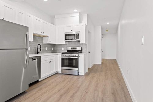 4-1137 Washington, Boston, MA, 02124 | Card Image