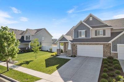 772 S 240 W, Home with 3 bedrooms, 2 bathrooms and 2 parking in American Fork UT | Image 3