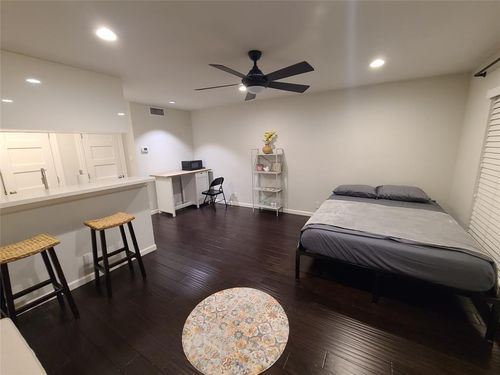 307-3110 Red River St, Austin, TX, 78705-3229 | Card Image