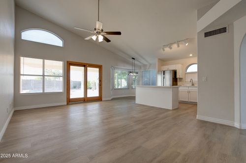 9859 W Potter Dr, Peoria, AZ, 85382-5104 | Card Image