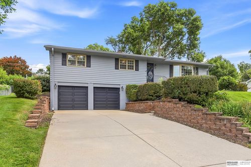 9224 Dorcas Street, Omaha, NE, 68124 | Card Image