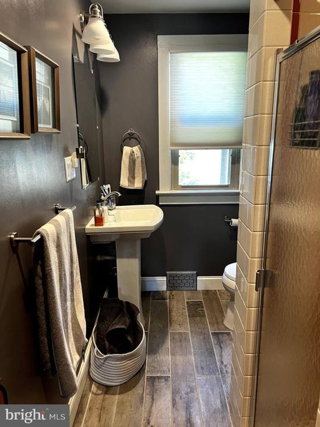 1467 Lakeview Dr, House other with 4 bedrooms, 1 bathrooms and null parking in WHITE HAVEN PA | Image 17