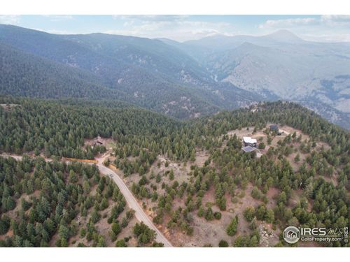 2200 Magnolia Dr, Nederland, CO, 80466-9604 | Card Image