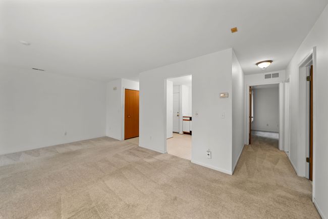42565 Lilley Pointe Dr, Condo with 2 bedrooms, 2 bathrooms and null parking in Canton MI | Image 13