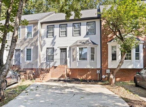 1352 Old Virginia Ct Se, Marietta, GA, 30067-6001 | Card Image