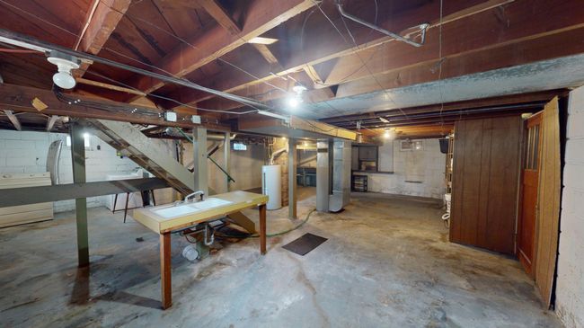 Basement | Image 30