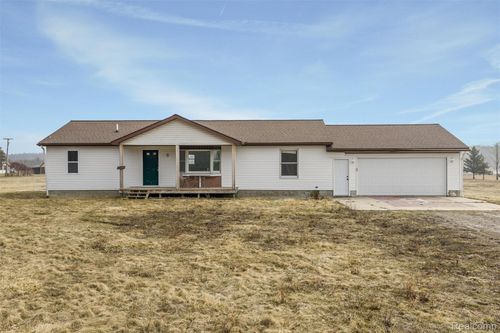 2460 Stapleton Rd, Wales, MI, 48027-1607 | Card Image