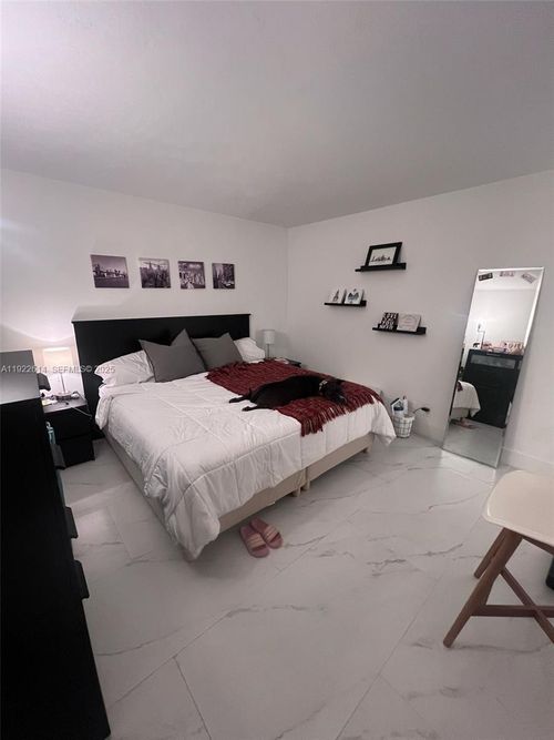 apt-111-2970 Ne 16th Ave, Oakland Park, FL, 33334-5264 | Card Image