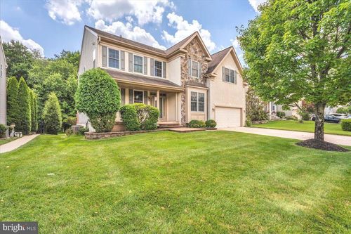 68 Hillside Ln, Mount Laurel, NJ, 08054-4517 | Card Image