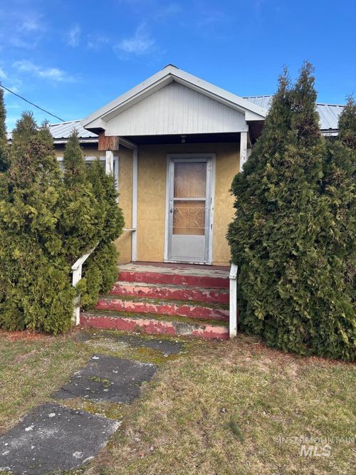 3313 4th St, Lewiston, ID, 83501-4404 | Card Image