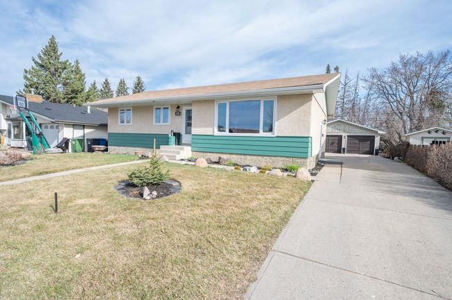 72 Fern Road, Home with 4 bedrooms, 2 bathrooms and 6 parking in Red Deer AB | Image 2