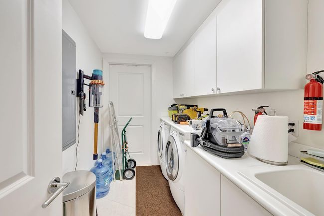 APT-612 - 1 N Ocean Blvd, Condo with 2 bedrooms, 2 bathrooms and null parking in Pompano Beach FL | Image 17