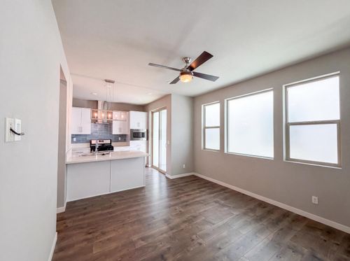 434 Crate Ave, Sacramento, CA, 95818-2860 | Card Image