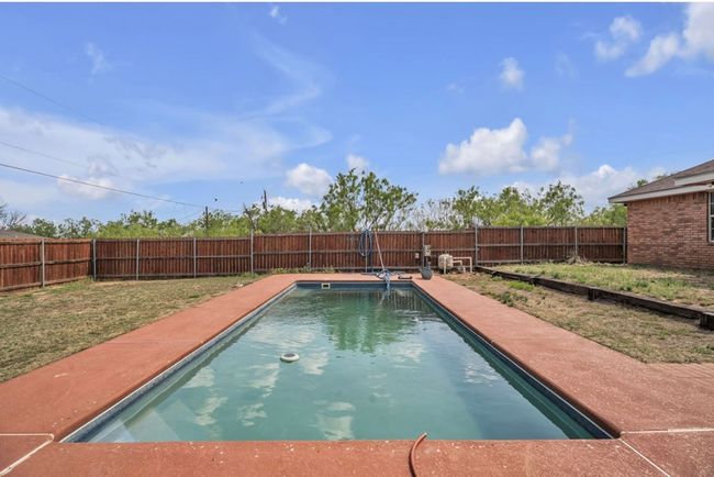 105 Maple St, House other with 4 bedrooms, 2 bathrooms and 2 parking in Coahoma TX | Image 4