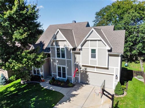 7808 Nw 76th Pl, Kansas City, MO, 64152-4413 | Card Image