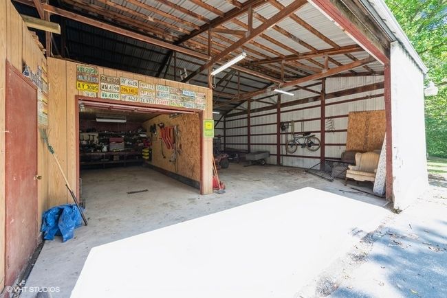 77 N 325 W, House other with 2 bedrooms, 3 bathrooms and 2 parking in Valparaiso IN | Image 38
