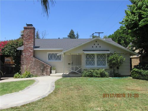 8813 Nestle Ave, Northridge, CA, 91325-3026 | Card Image