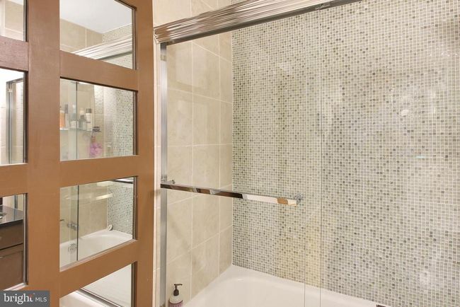 APT-808 - 1615 Q St Nw, Condo with 2 bedrooms, 1 bathrooms and null parking in WASHINGTON DC | Image 17