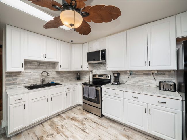 5 W Mesquite Ave, House other with 2 bedrooms, 2 bathrooms and null parking in Rogers TX | Image 11
