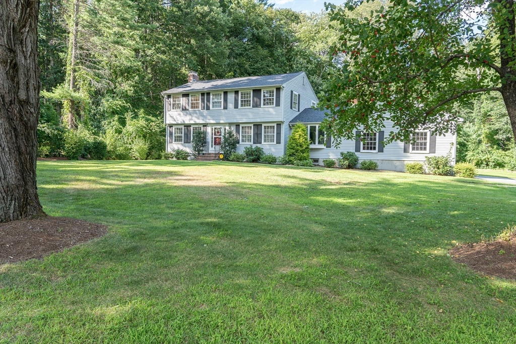 Glen Ora Dr, Bedford, MA 01730