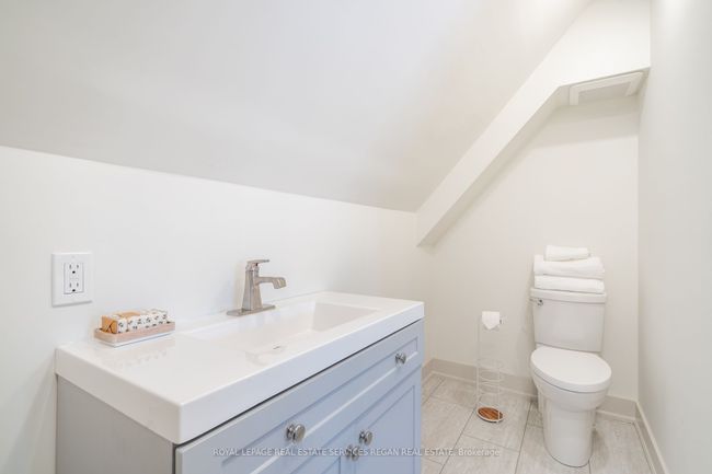 267 Dundurn St S, Home with 2 bedrooms, 2 bathrooms and 1 parking in Hamilton ON | Image 26