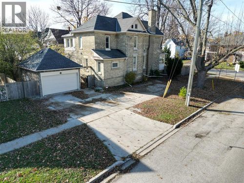 1-east-122 Forsyth St N, Sarnia, ON, N7T6C3 | Card Image