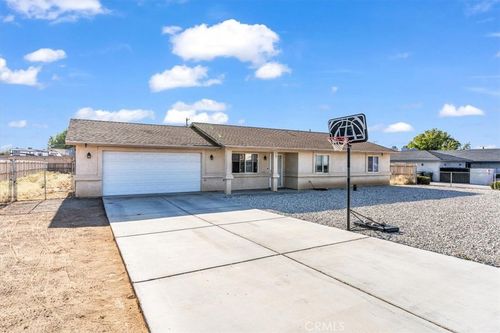 13146 Mohawk Rd, Apple Valley, CA, 92308-6454 | Card Image