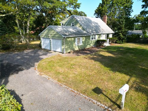 121 Aspatuck Road, Southampton, NY, 11978 | Card Image