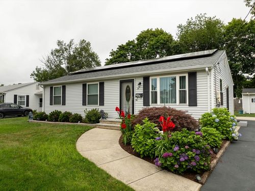 34 Ridge Dr, East Providence, RI, 02914-4112 | Card Image