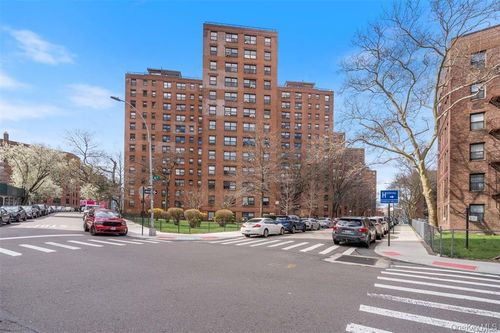 11r-99-72 66th Rd, Rego Park, NY, 11374-4445 | Card Image