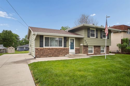 333 E 25th Street N, Newton, IA, 50208 | Card Image