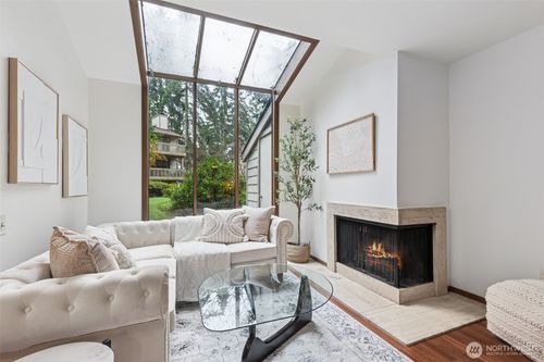 apt-e102-13730 15th Ave Ne, Seattle, WA, 98125-3115 | Card Image