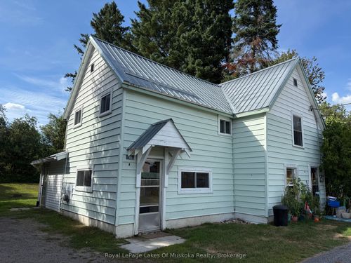 16 Barbara St, Novar, ON, P0A1R0 | Card Image