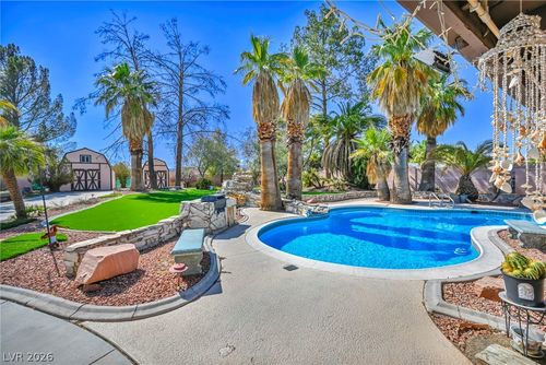 2935 S Torrey Pines Dr, Las Vegas, NV, 89146-6525 | Card Image