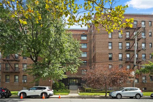 5d-2271 Knapp Street, New York, NY, 11229 | Card Image