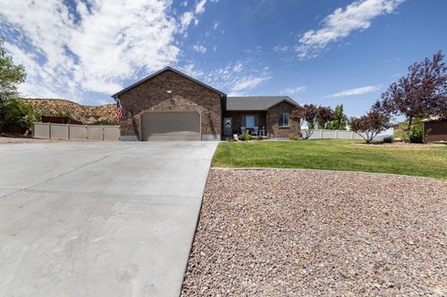 3486 W 1750 S, Vernal, UT, 84078-8729 | Card Image