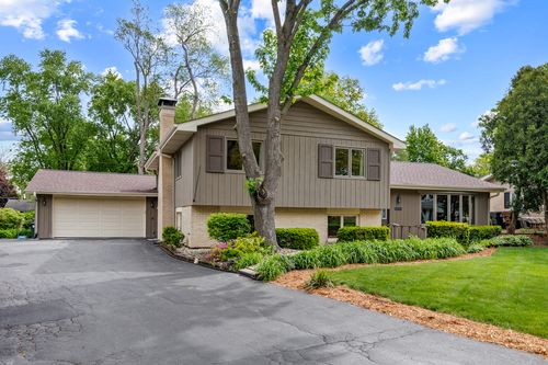 550 Hackberry Rd, Frankfort, IL, 60423-1015 | Card Image