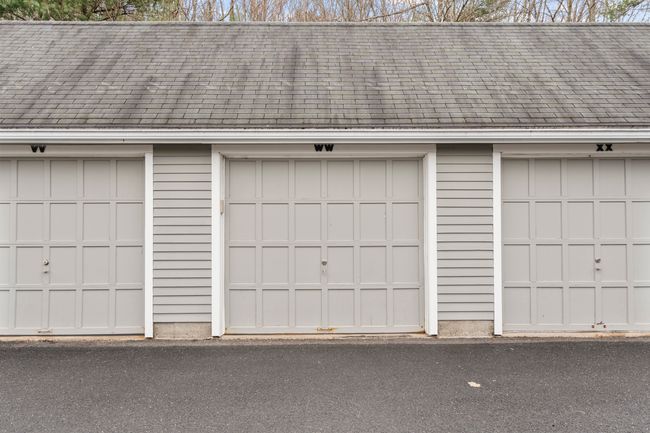 118 - 118 Hilltop Dr, House other with 2 bedrooms, 2 bathrooms and null parking in Weatogue CT | Image 18
