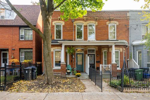 7 Gwynne Ave, Toronto, ON, M6K2C2 | Card Image