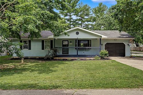 8115 Sue Ave, Franklin, OH, 45005-4122 | Card Image