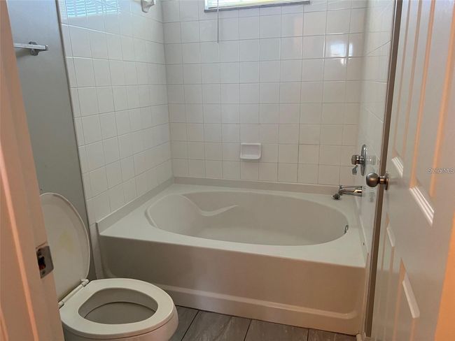MAIN BATH | Image 10
