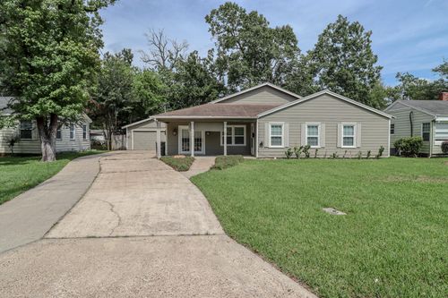1630 Central Dr, Beaumont, TX, 77706-3613 | Card Image