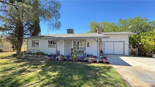 3920 Point Dr, Pahrump, NV, 89060-2611 | Card Image