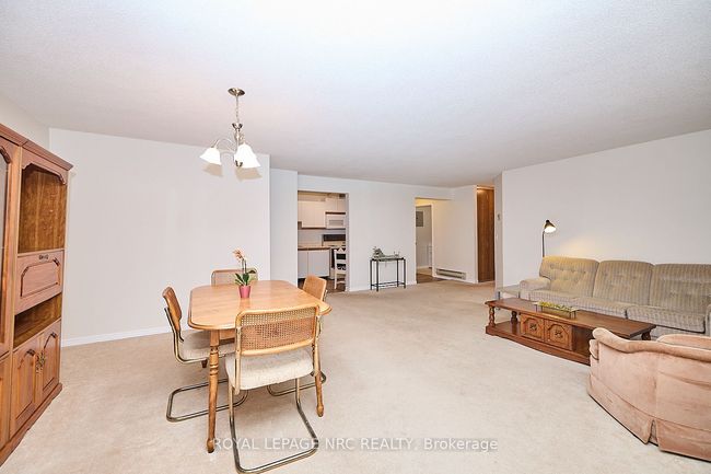 201 - 5 Niagara St, Condo with 2 bedrooms, 1 bathrooms and 1 parking in Grimsby ON | Image 8