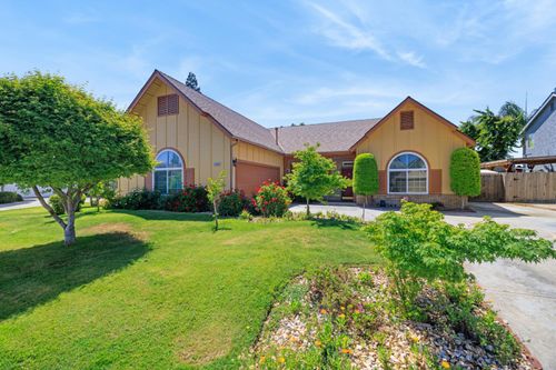 2154 Wrenwood Avenue, Clovis, CA, 93611 | Card Image
