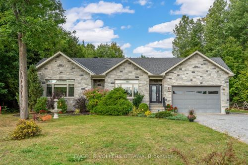 1313 Old Perth Rd, Almonte, ON, K0A1A0 | Card Image