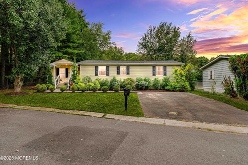 7 Fallow Dr, Manalapan, NJ, 07726-3817 | Card Image
